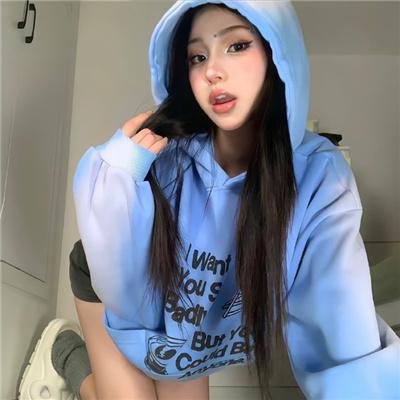 年轻女孩爱过来
