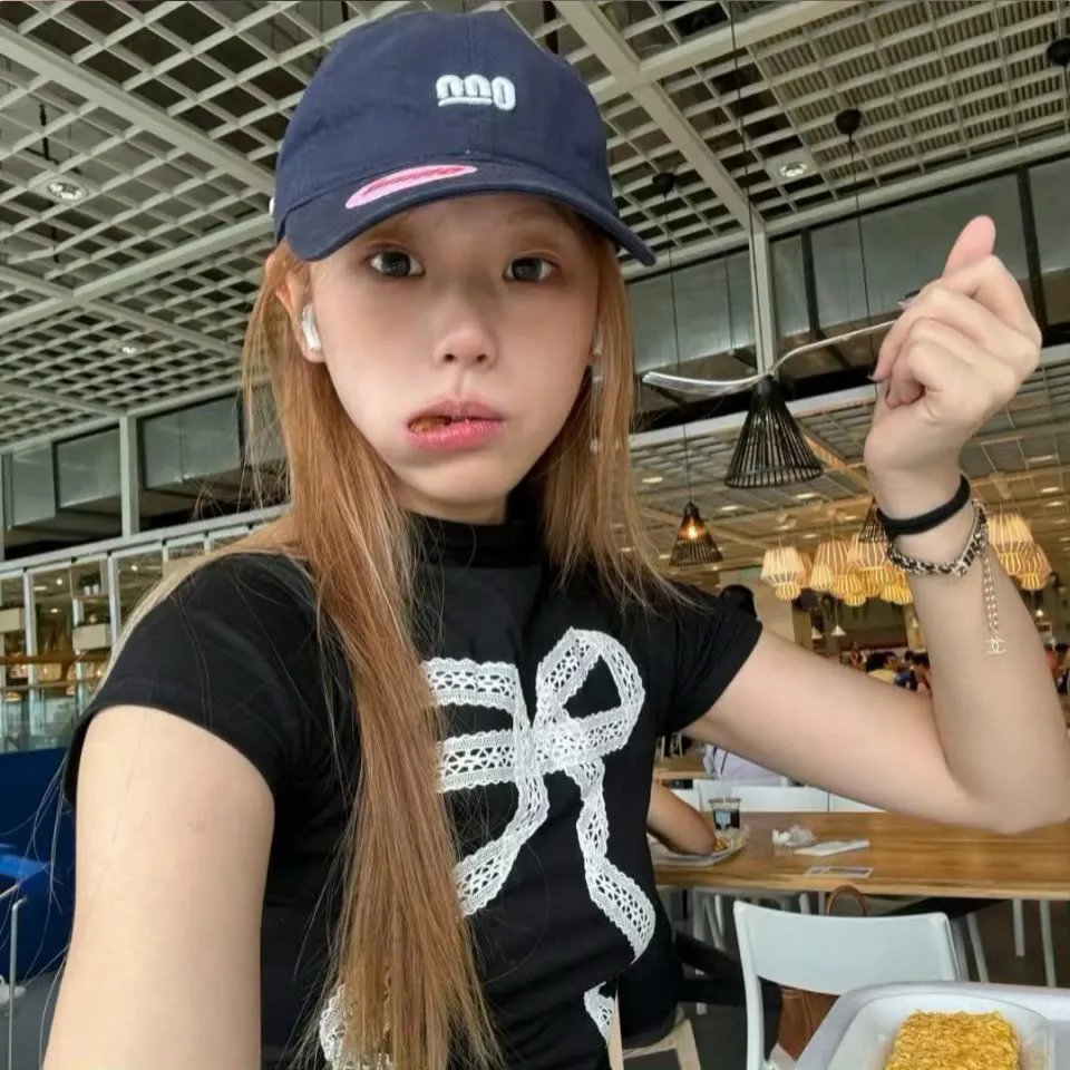 不装了,我比英雄还强